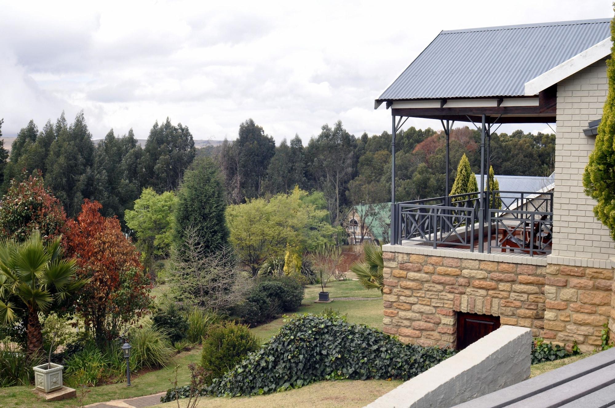 The Highlander Hotel Dullstroom Bagian luar foto