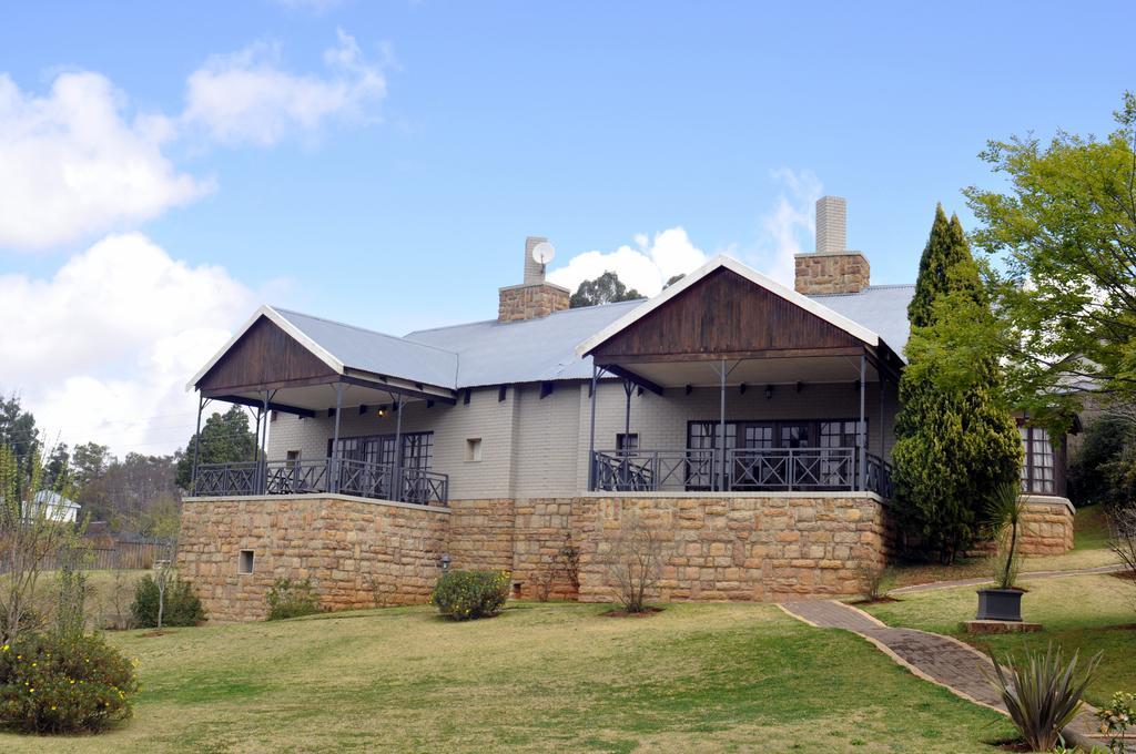 The Highlander Hotel Dullstroom Bagian luar foto