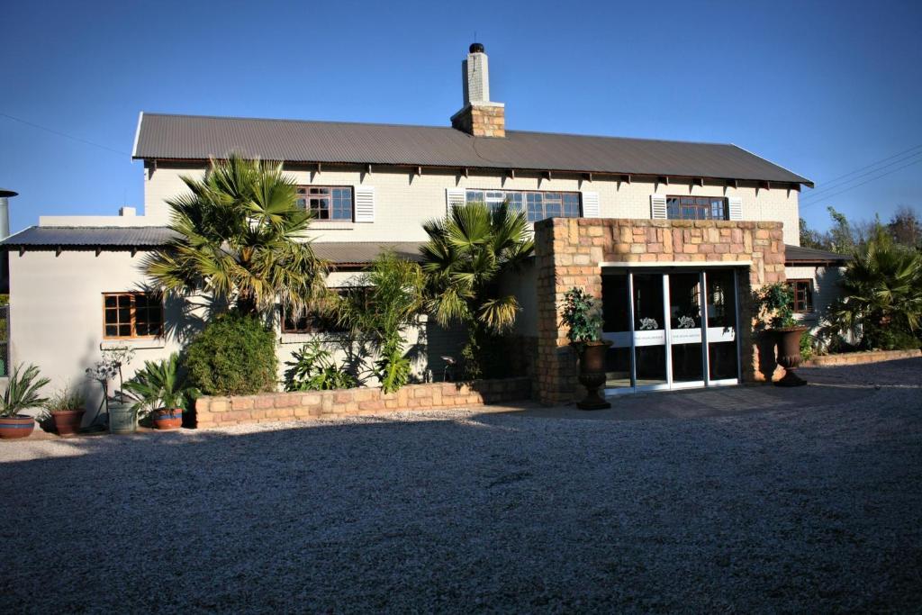 The Highlander Hotel Dullstroom Bagian luar foto